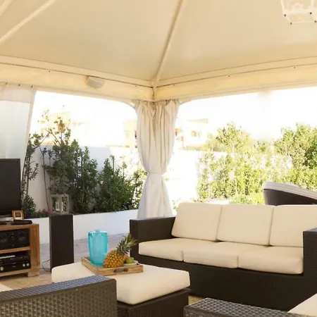 Guest house White House Luxury Hospitality