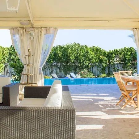 White House Luxury Hospitality 4* Olbia