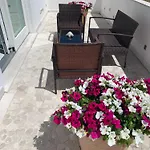 White House Luxury Hospitality أولبيا