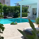 White House Luxury Hospitality 4* أولبيا