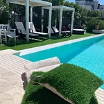 White House Luxury Hospitality بيت ضيافة