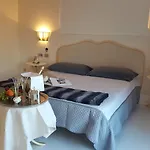 White House Luxury Hospitality 4* أولبيا