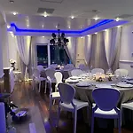 White House Luxury Hospitality بيت ضيافة أولبيا