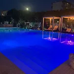 White House Luxury Hospitality 4* أولبيا