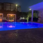 White House Luxury Hospitality أولبيا