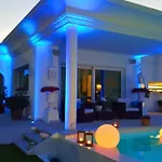 White House Luxury Hospitality بيت ضيافة 4*