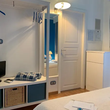 White House Luxury Hospitality 奧爾比亞