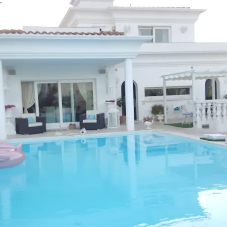 بيت ضيافة White House Luxury Hospitality