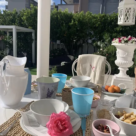 White House Luxury Hospitality 4* أولبيا