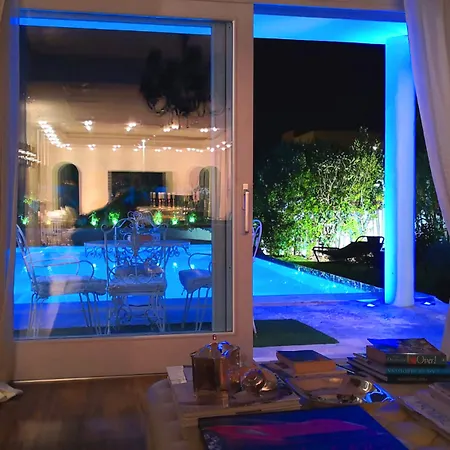 White House Luxury Hospitality 4*