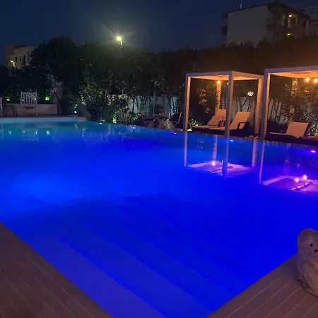 White House Luxury Hospitality 4* أولبيا