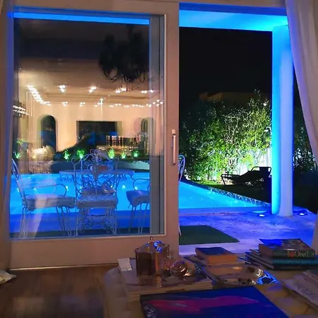 Pensionat White House Luxury Hospitality 2*